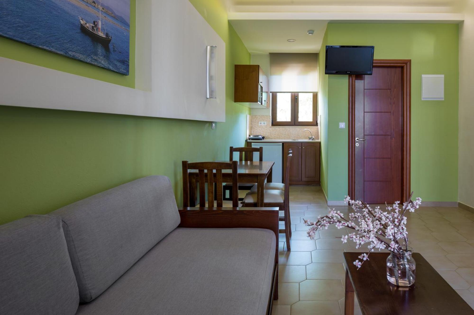 Hotel Oscar Suites&village 4*