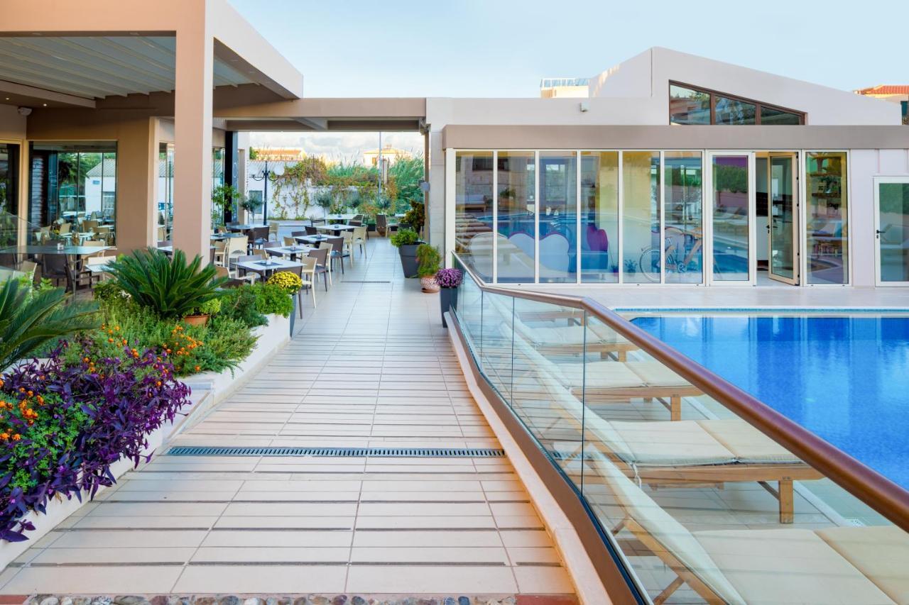 Hotel Oscar & Village