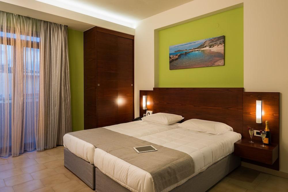 Hotel Oscar Suites&village Agia Marina