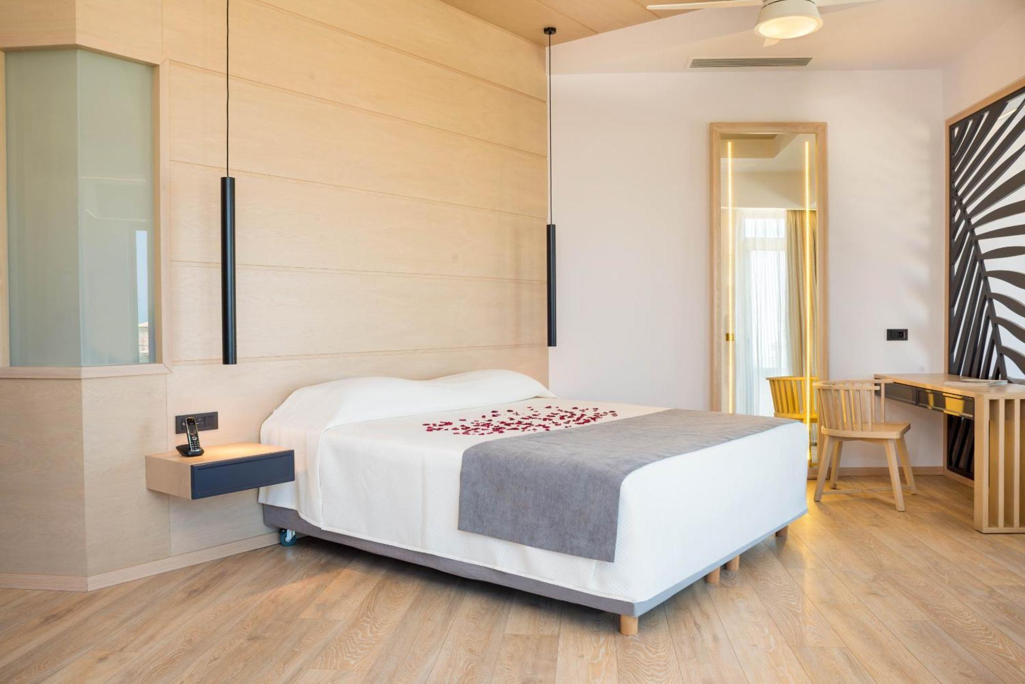 Hotel Oscar Suites&village Agia Marina